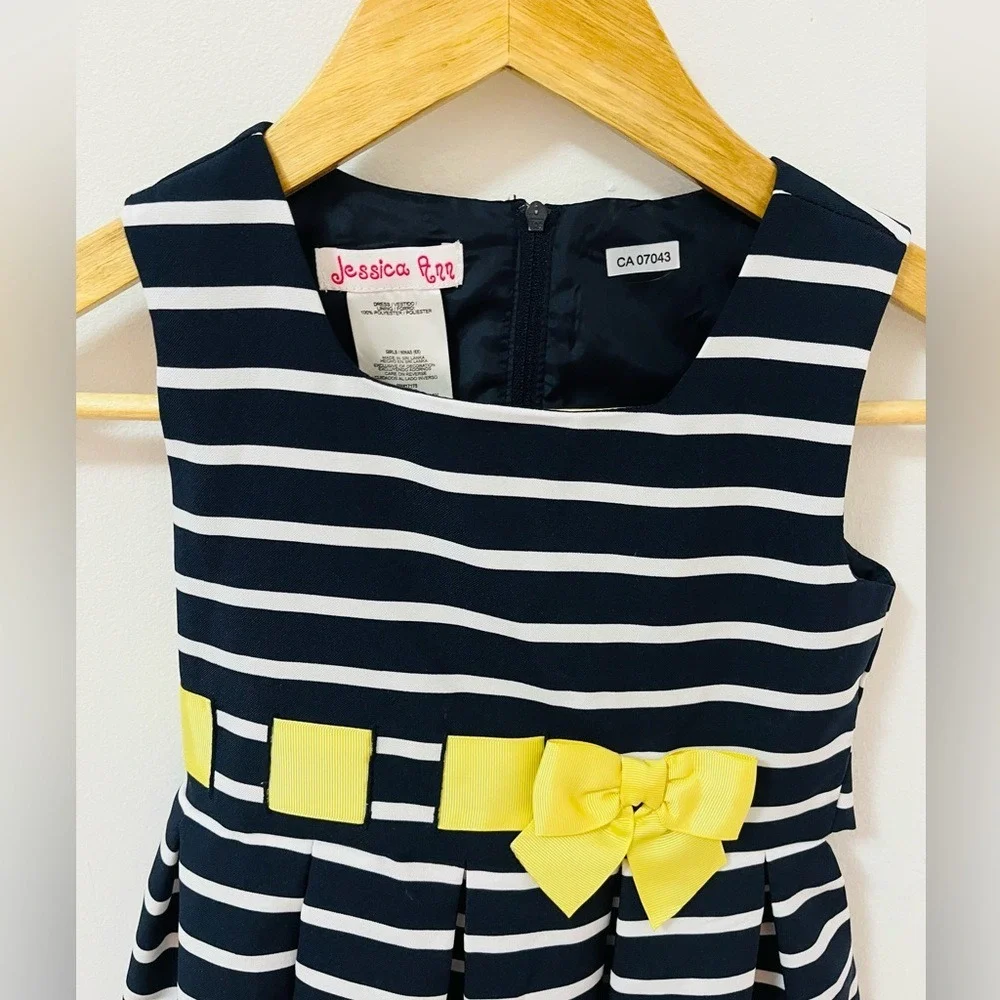 NEW Jessica Ann Navy‎ & White Striped Dress w/Yellow Bow Detail Size 6 - Picture 2 of 5